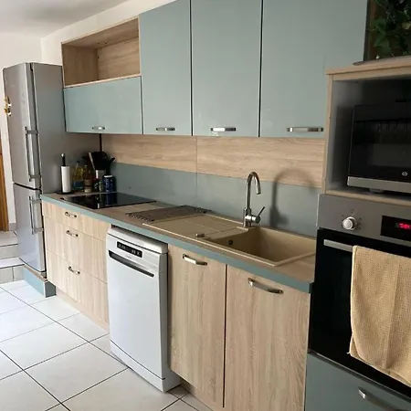 Au Coeur Du Village Vakantiehuis